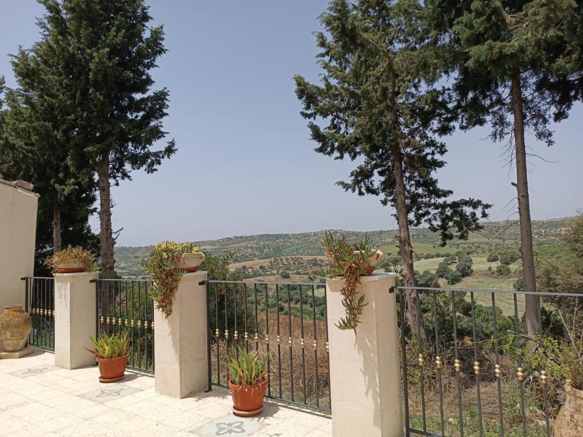 פלאצולו אקריידה Agriturismo Giannavi מראה חיצוני תמונה