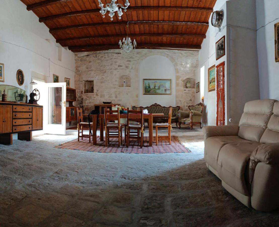 פלאצולו אקריידה Agriturismo Giannavi מראה חיצוני תמונה