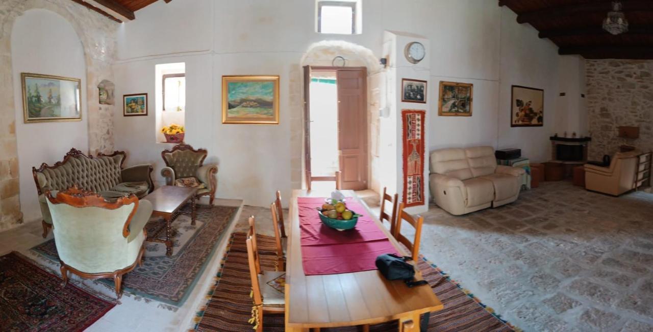 פלאצולו אקריידה Agriturismo Giannavi מראה חיצוני תמונה