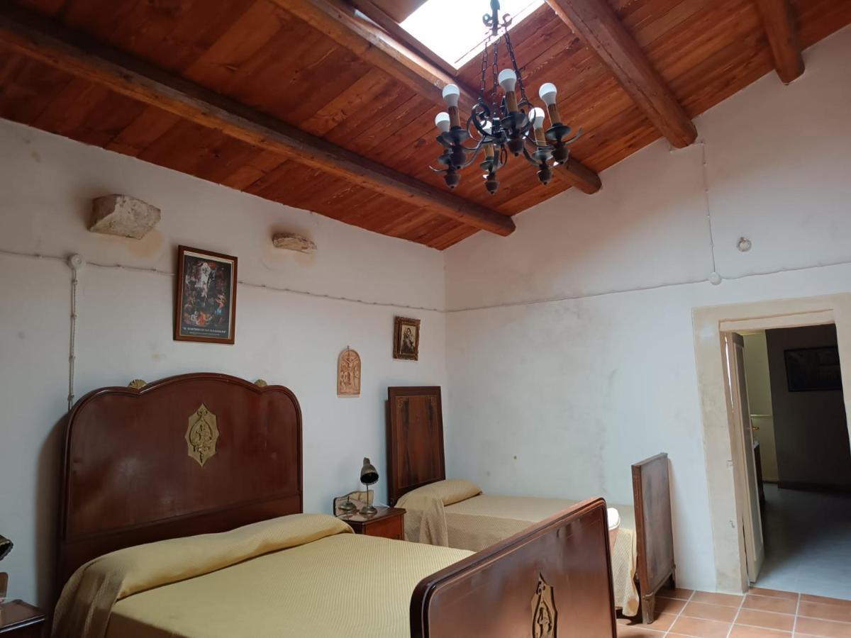 פלאצולו אקריידה Agriturismo Giannavi מראה חיצוני תמונה